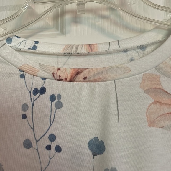 Unbranded Floral Print Crew Neck Casual Top, Women’s M, White Blue - Picture 4 of 7